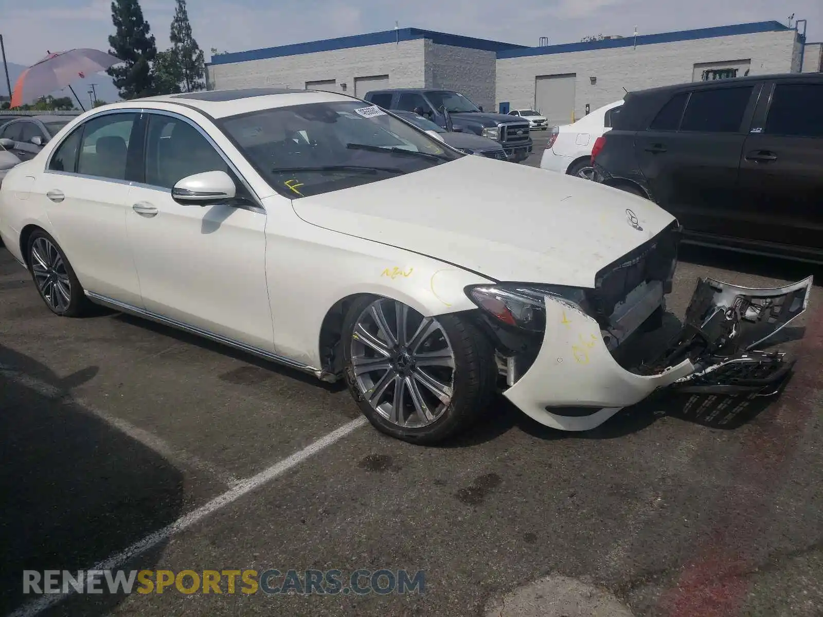 1 fotografías del automóvil dañado W1KZF8DB4LA766978 MERCEDES-BENZ E-CLASS 2020