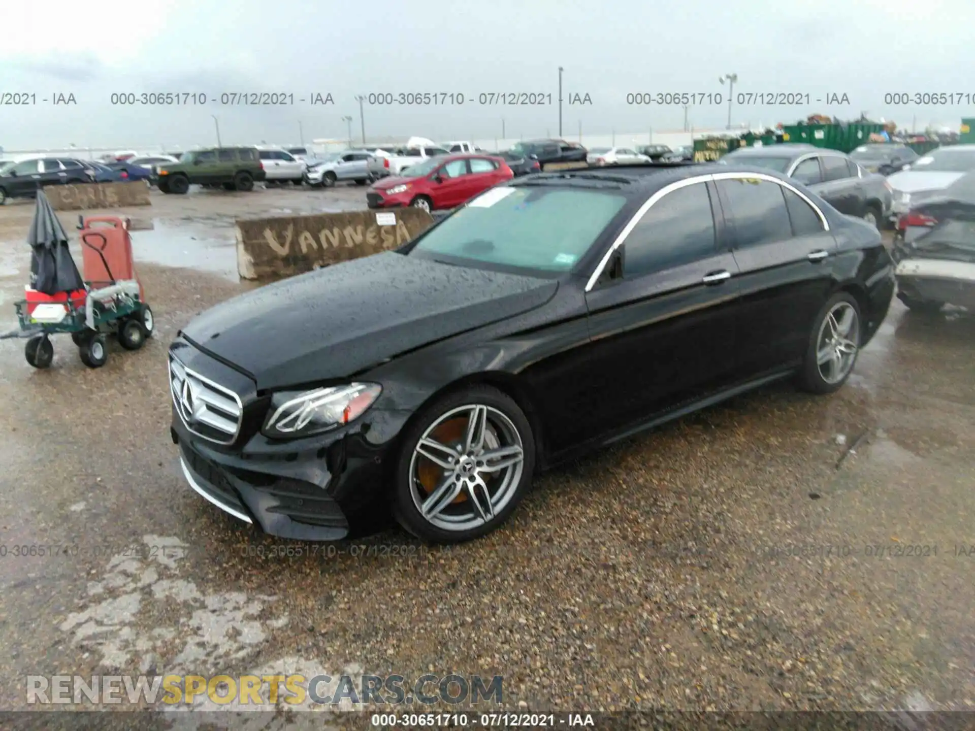 2 Photograph of a damaged car W1KZF8DB4LA829917 MERCEDES-BENZ E-CLASS 2020