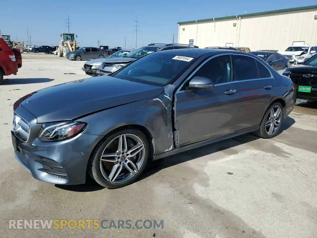 1 fotografías del automóvil dañado W1KZF8DB5LA760042 MERCEDES-BENZ E-CLASS 2020