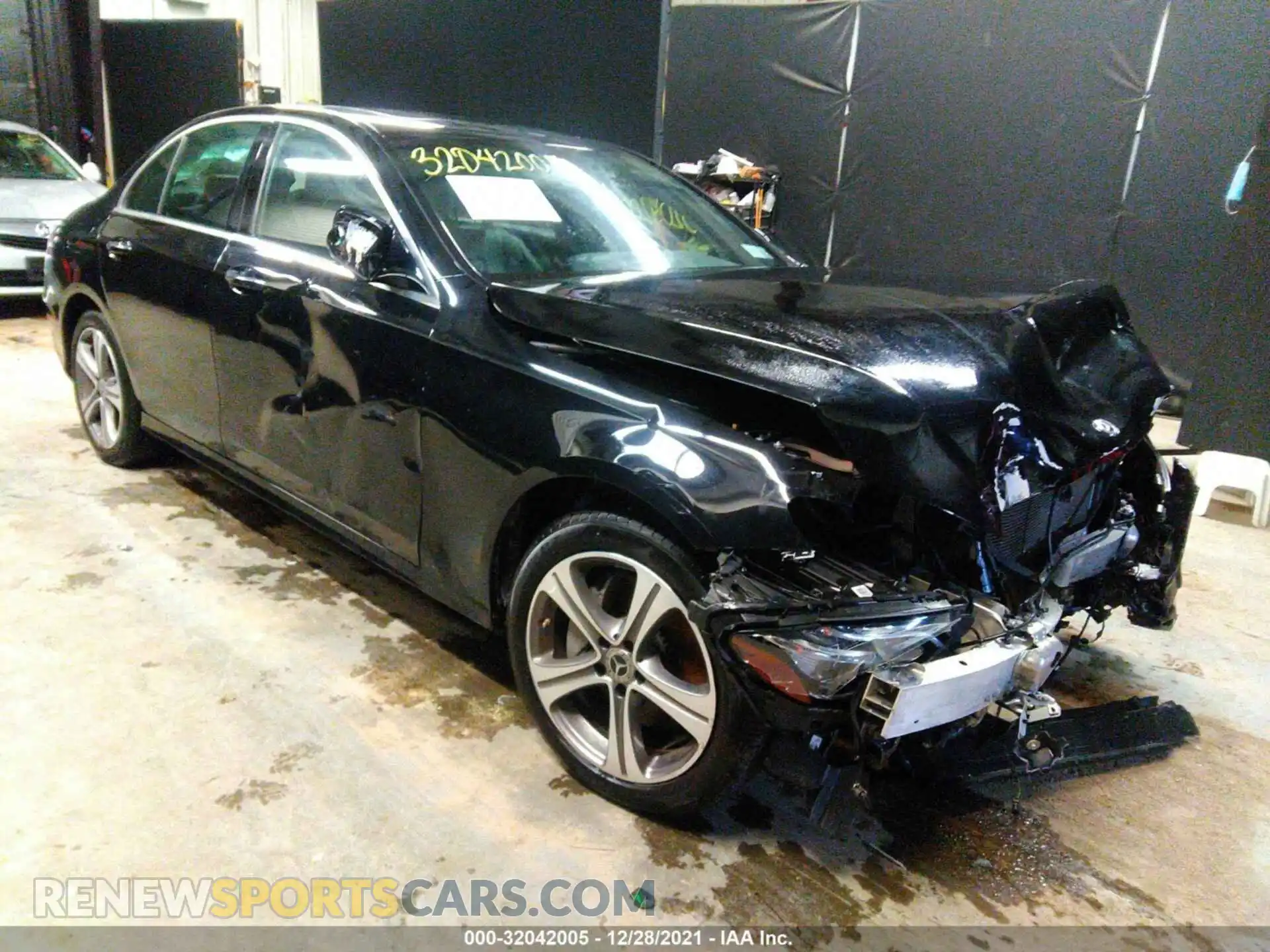 1 Photograph of a damaged car W1KZF8EB3LA762113 MERCEDES-BENZ E-CLASS 2020