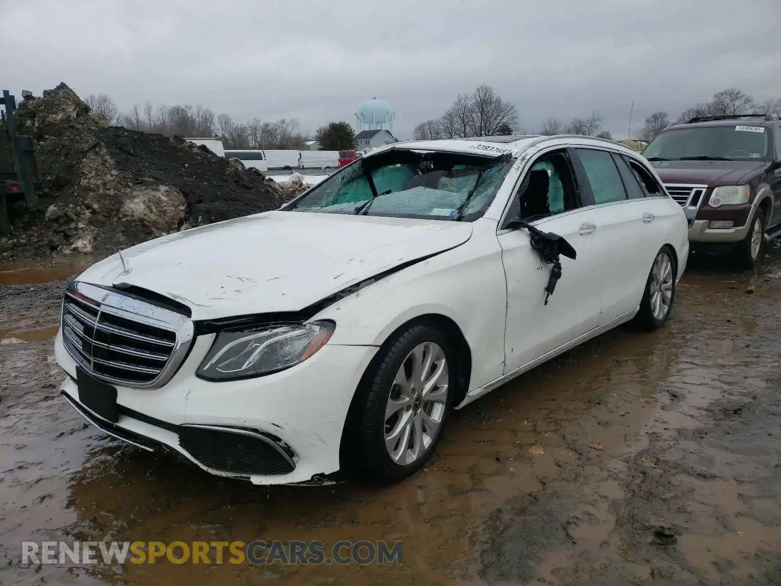 2 Фотография поврежденного автомобиля W1KZH6JB3LA828177 MERCEDES-BENZ E CLASS 2020