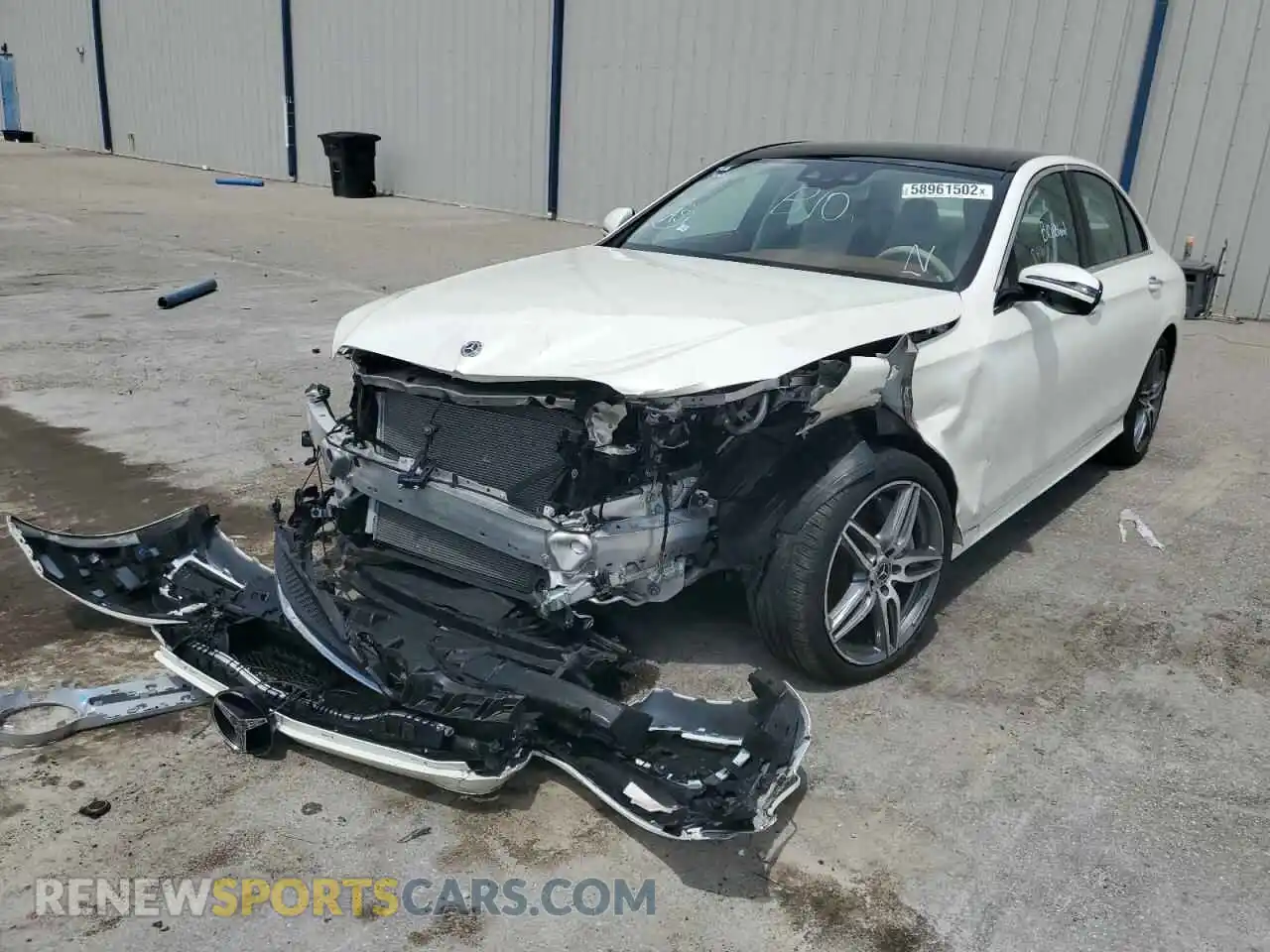 2 Photograph of a damaged car WDDZF6JB6LA724580 MERCEDES-BENZ E-CLASS 2020