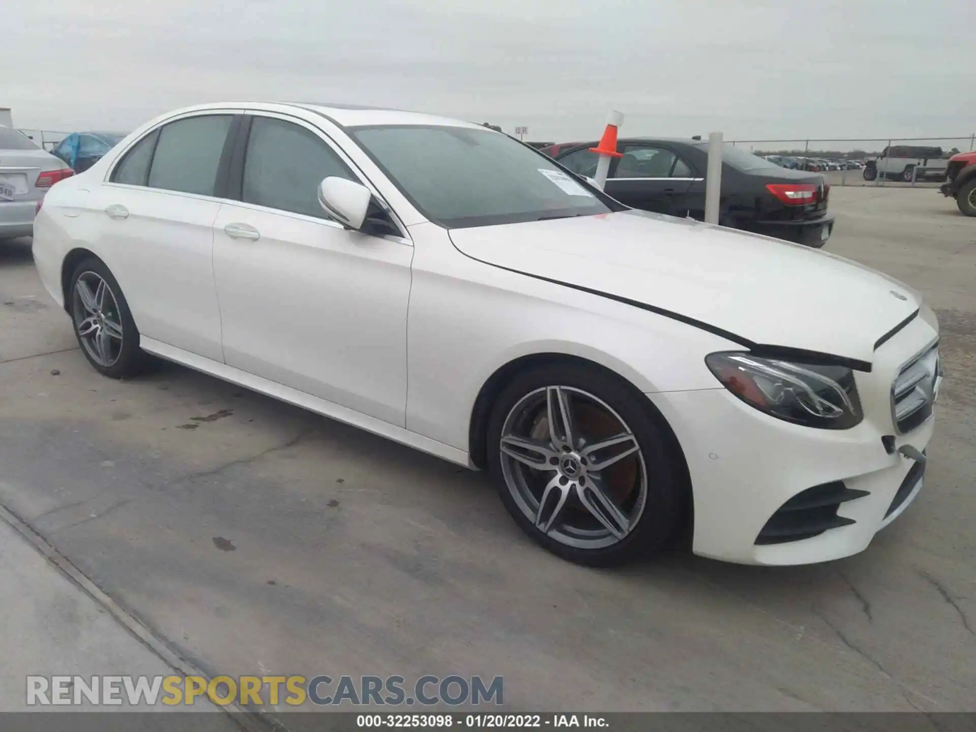 1 Photograph of a damaged car WDDZF8DB0LA743505 MERCEDES-BENZ E-CLASS 2020