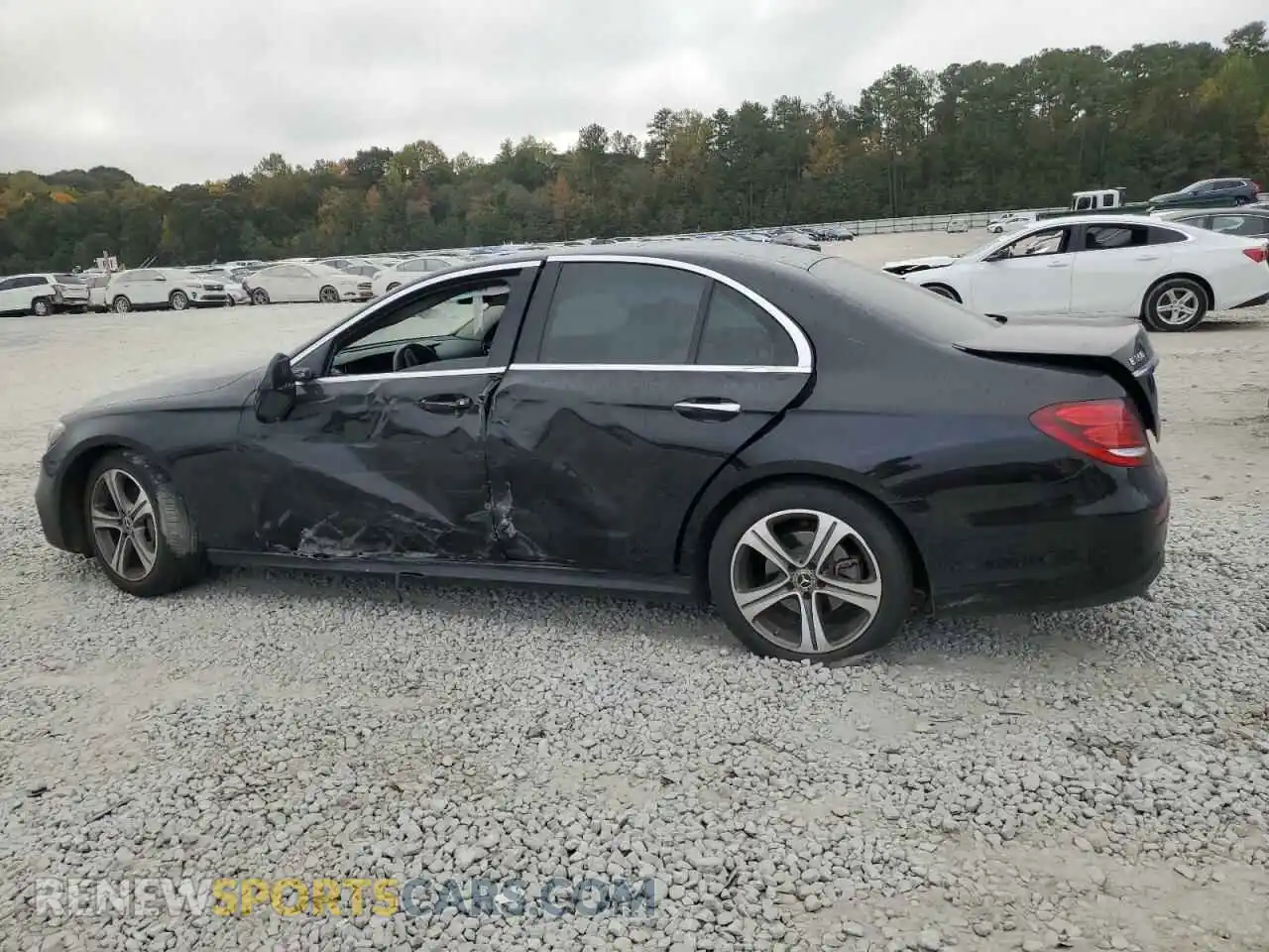 2 Photograph of a damaged car WDDZF8DB1LA712912 MERCEDES-BENZ E-CLASS 2020