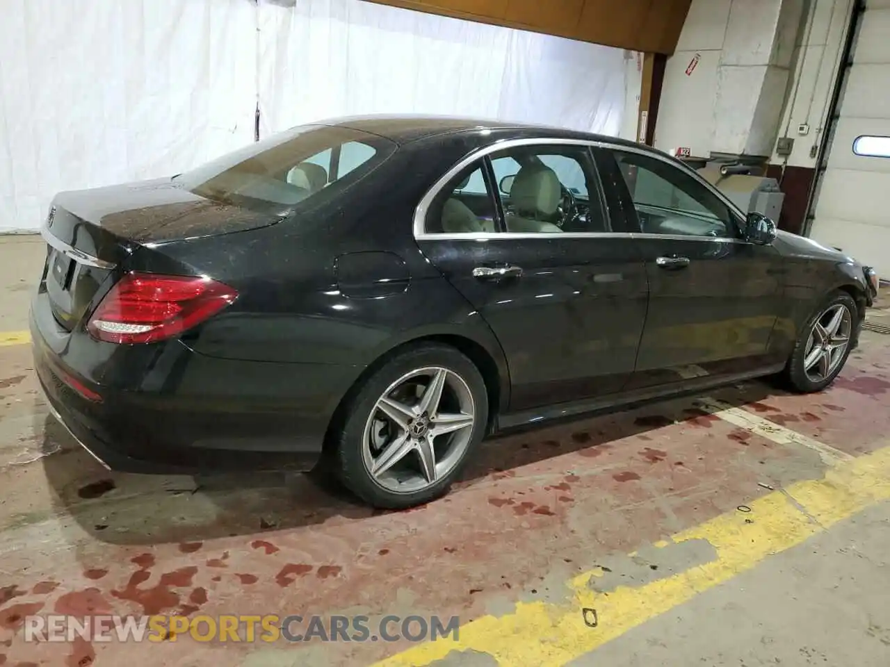 3 fotografías del automóvil dañado WDDZF8DB3LA702639 MERCEDES-BENZ E-CLASS 2020