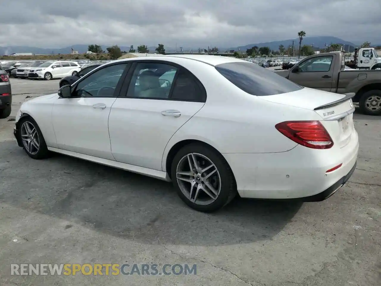 2 Photograph of a damaged car WDDZF8DB3LA725659 MERCEDES-BENZ E-CLASS 2020