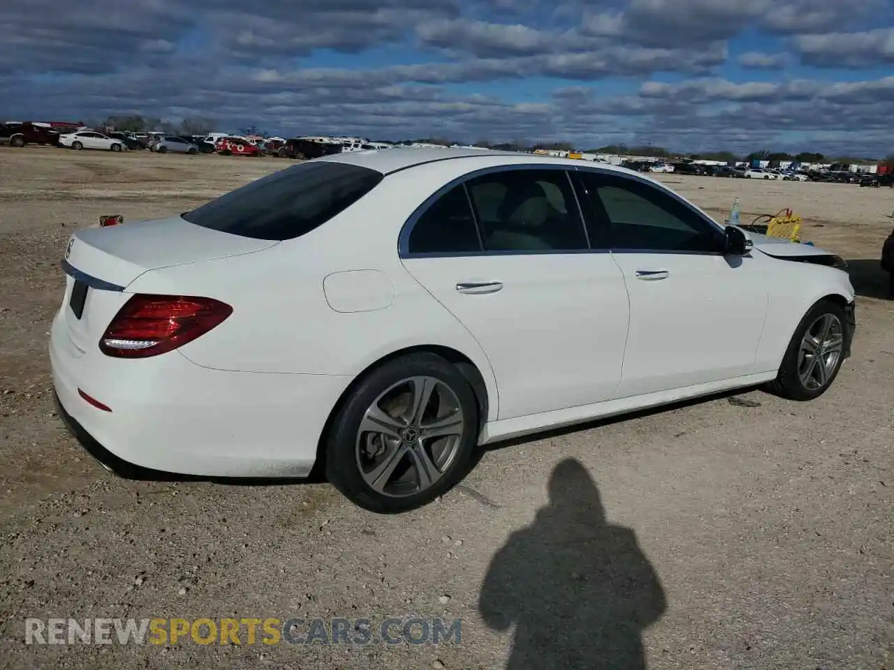 3 Photograph of a damaged car WDDZF8DB5LA716056 MERCEDES-BENZ E-CLASS 2020