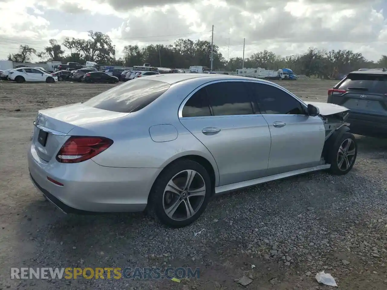 3 Photograph of a damaged car WDDZF8DB6LA713344 MERCEDES-BENZ E-CLASS 2020
