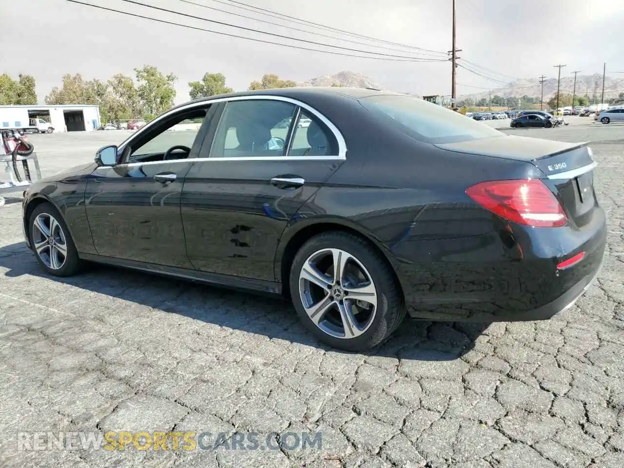 2 fotografías del automóvil dañado WDDZF8DBXLA701164 MERCEDES-BENZ E-CLASS 2020