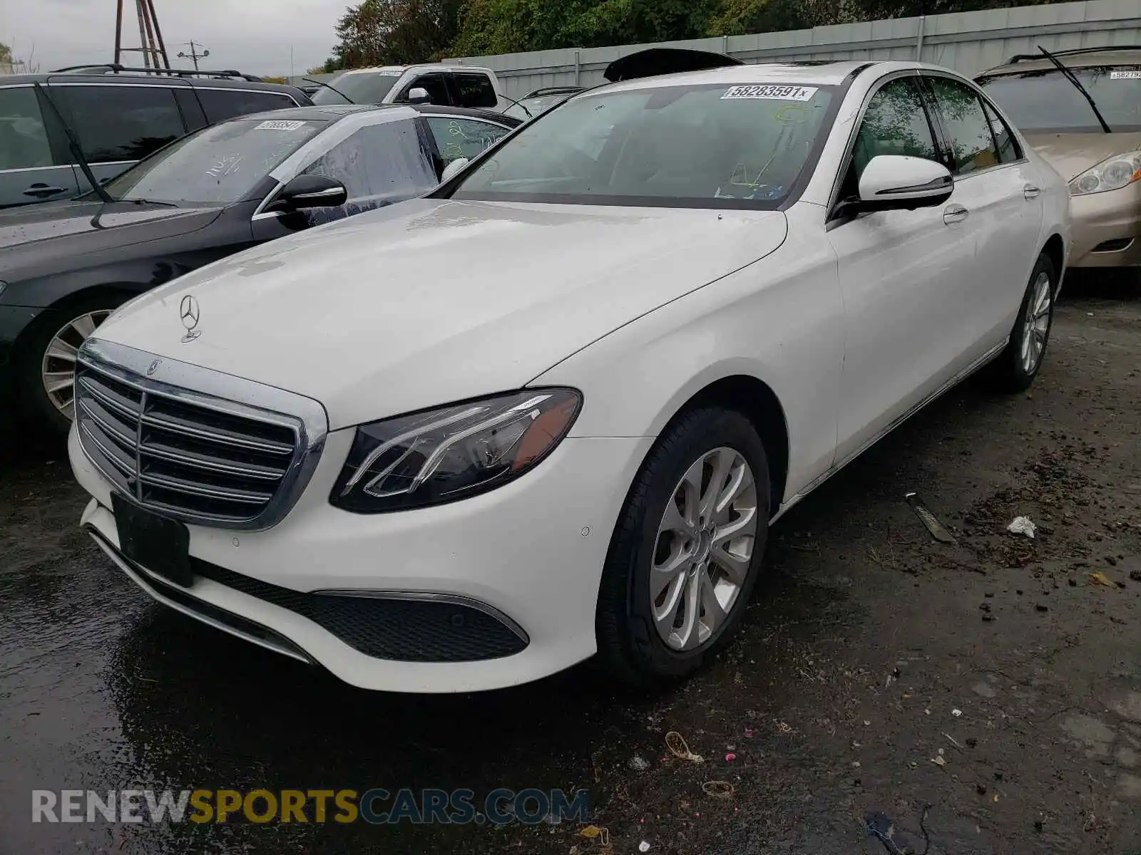 2 fotografías del automóvil dañado WDDZF8EB1LA734343 MERCEDES-BENZ E-CLASS 2020
