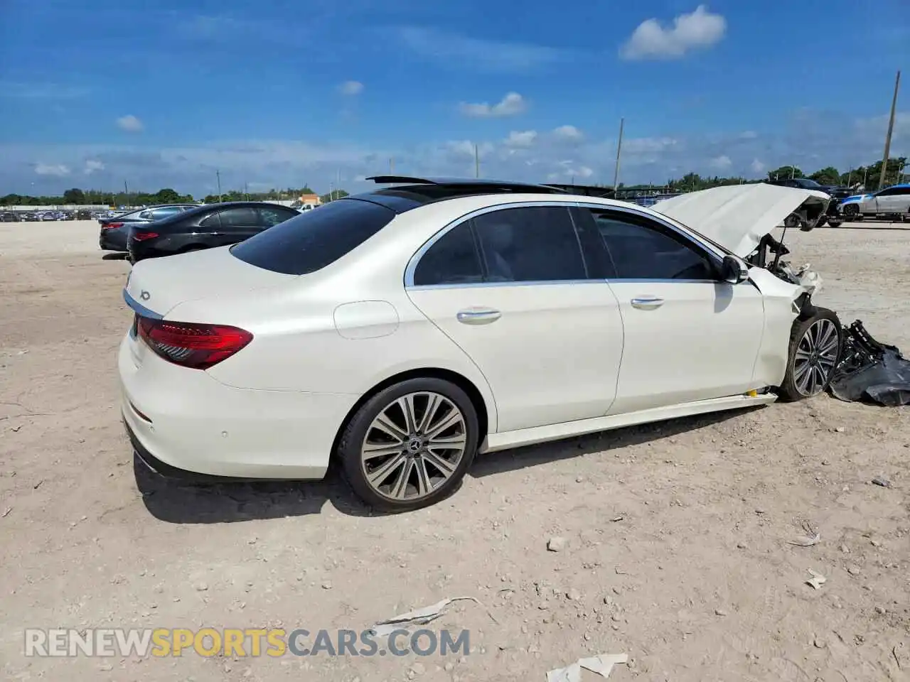 3 Фотография поврежденного автомобиля W1KZF8DB1MA969148 MERCEDES-BENZ E-CLASS 2021