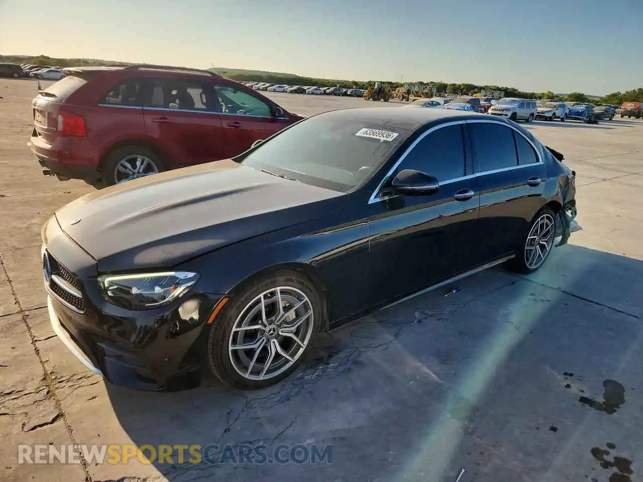1 Фотография поврежденного автомобиля W1KZF8DB2MA874016 MERCEDES-BENZ E-CLASS 2021