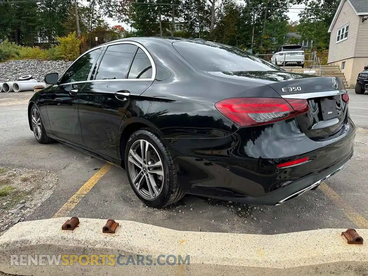 2 Photograph of a damaged car W1KZF8DB3MA919464 MERCEDES-BENZ E-CLASS 2021