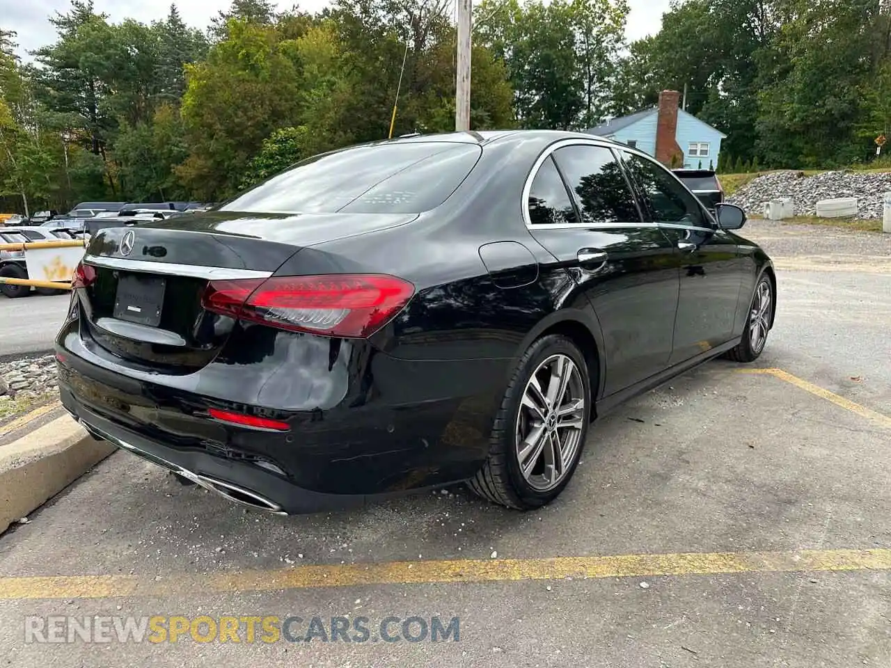 3 Photograph of a damaged car W1KZF8DB3MA919464 MERCEDES-BENZ E-CLASS 2021
