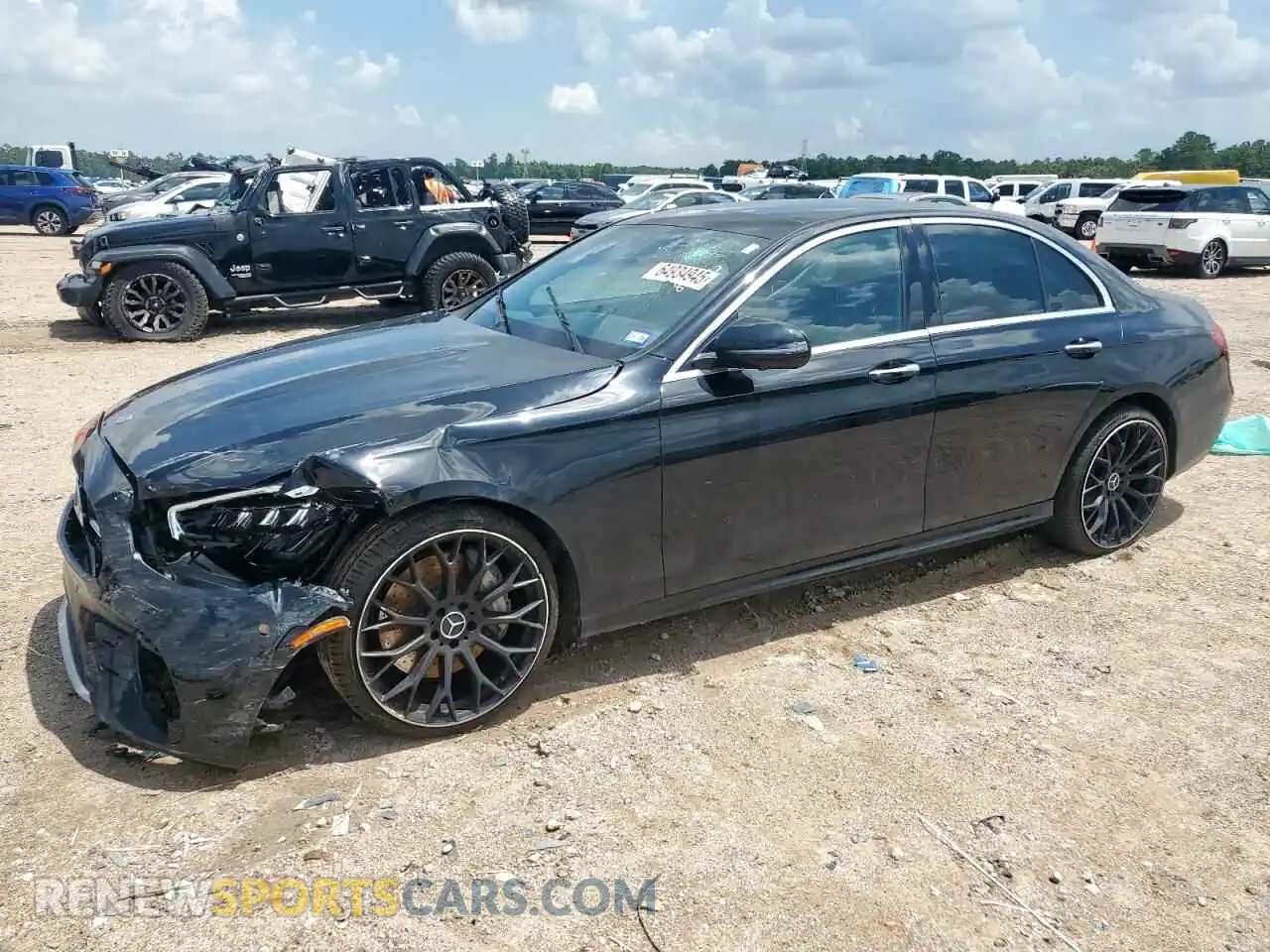 1 Фотография поврежденного автомобиля W1KZF8DB4MA873451 MERCEDES-BENZ E-CLASS 2021