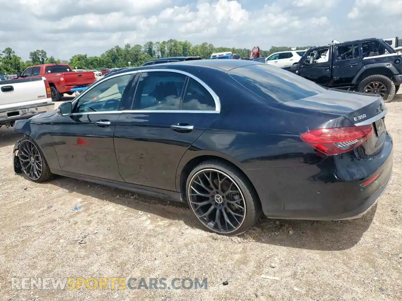 2 Фотография поврежденного автомобиля W1KZF8DB4MA873451 MERCEDES-BENZ E-CLASS 2021