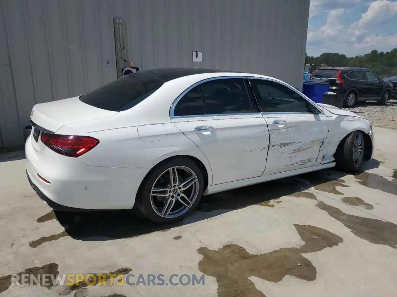 3 Photograph of a damaged car W1KZF8DB4MA921501 MERCEDES-BENZ E-CLASS 2021