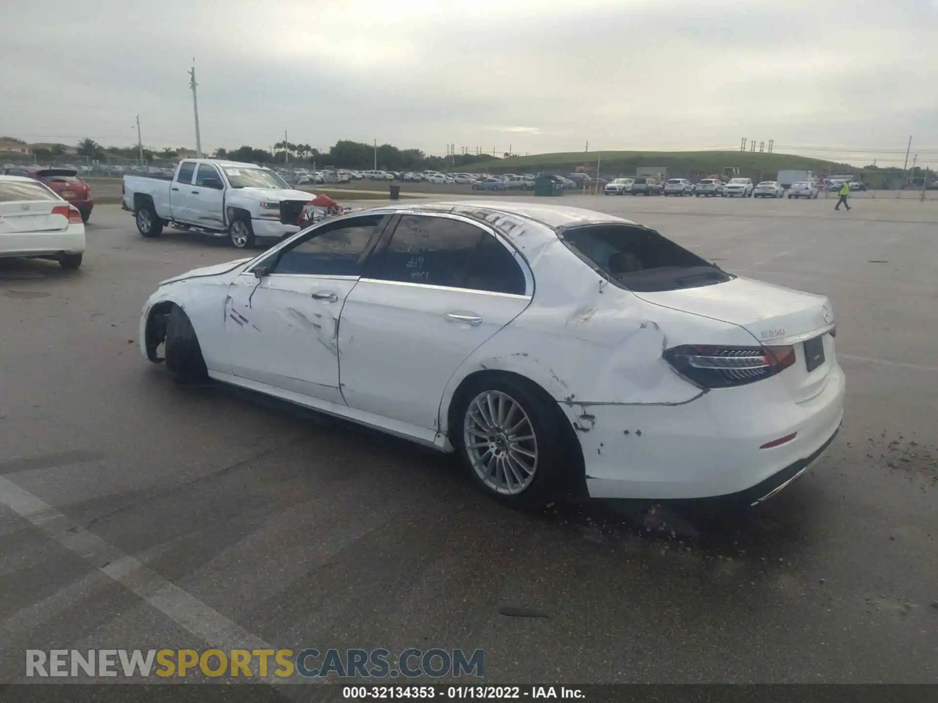 3 Photograph of a damaged car W1KZF8DB6MA892406 MERCEDES-BENZ E-CLASS 2021