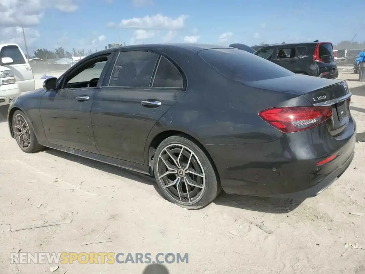 2 Photograph of a damaged car W1KZF8DB7MA945680 MERCEDES-BENZ E-CLASS 2021
