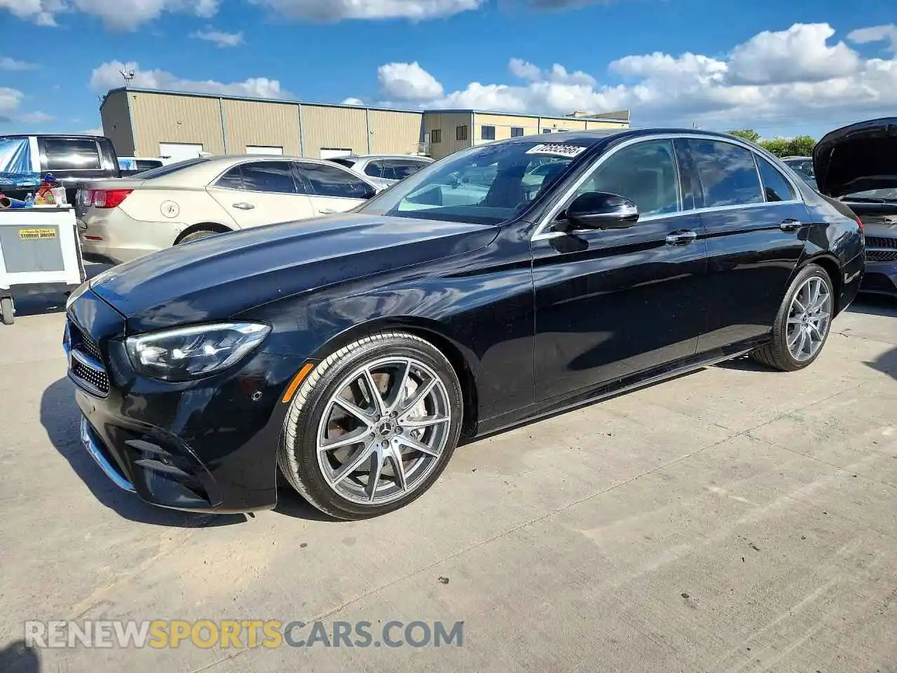 1 fotografías del automóvil dañado W1KZF8DB9MA913121 MERCEDES-BENZ E-CLASS 2021