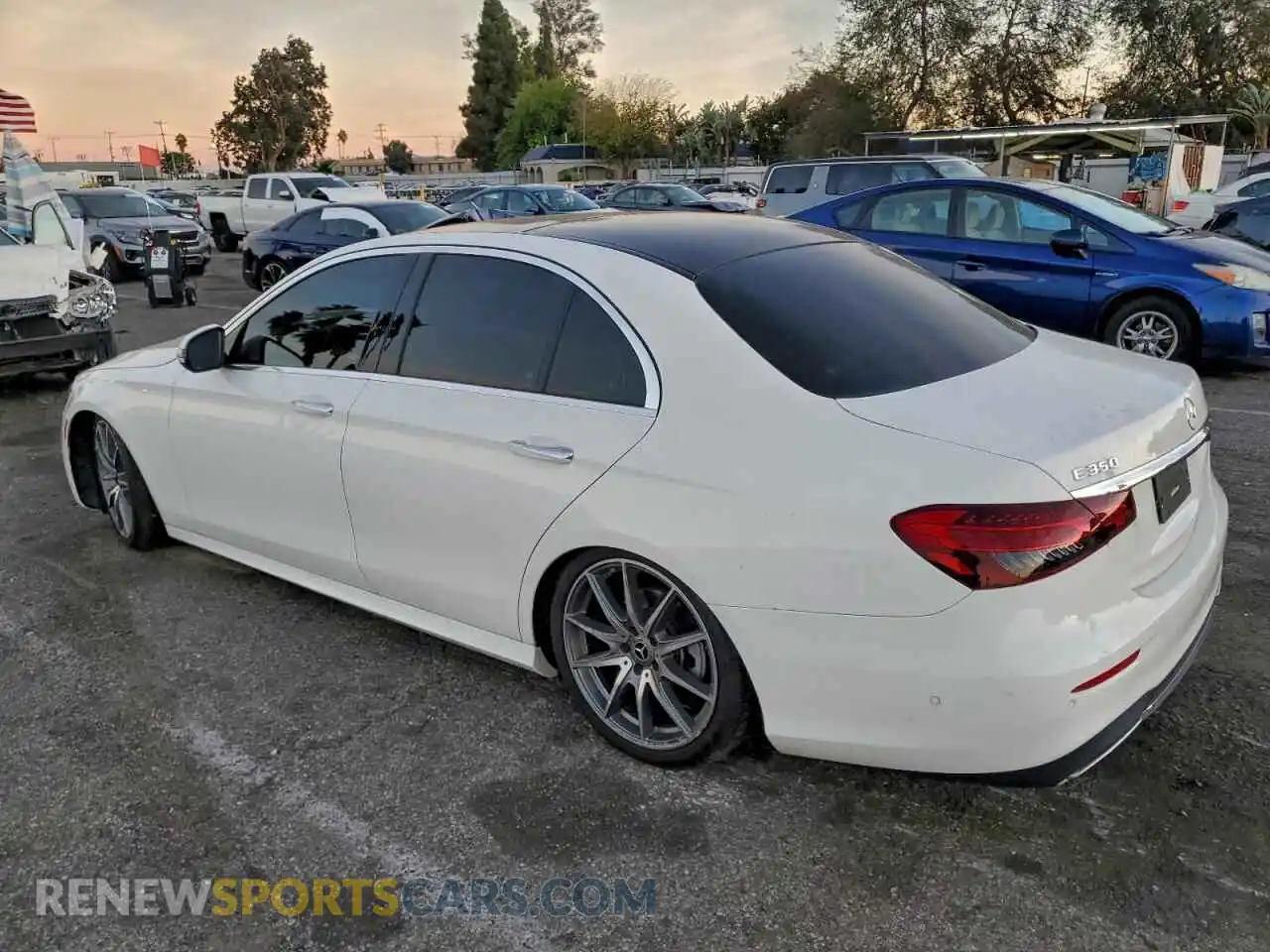 2 Photograph of a damaged car W1KZF8DBXMB004475 MERCEDES-BENZ E-CLASS 2021