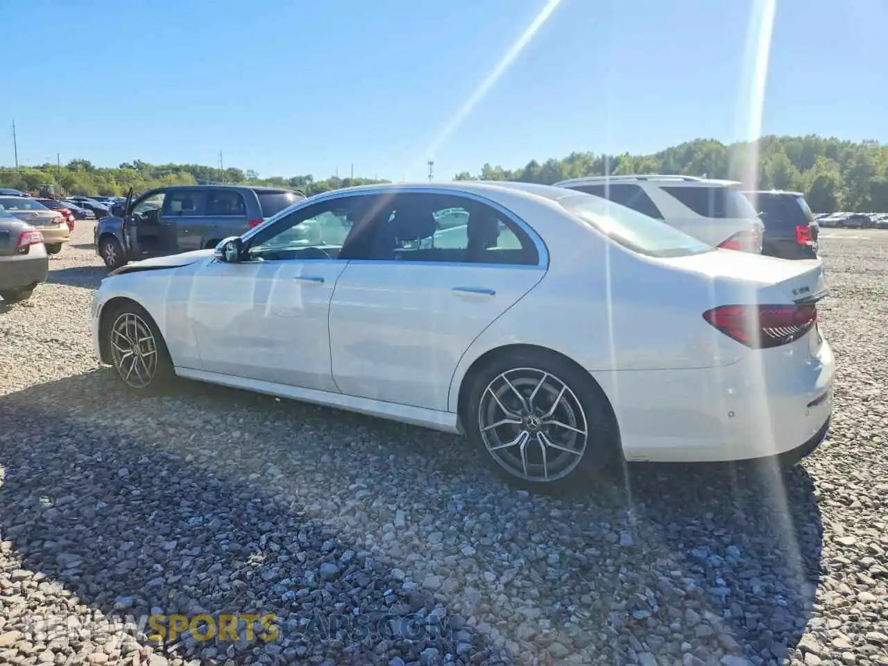 2 Photograph of a damaged car W1KZF8EB1MA908297 MERCEDES-BENZ E-CLASS 2021