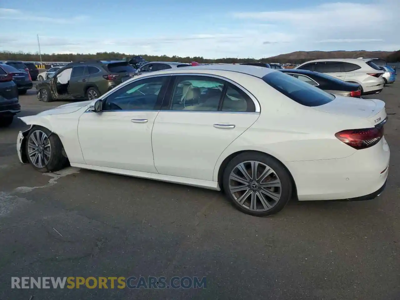2 Photograph of a damaged car W1KZF8EB2MA889145 MERCEDES-BENZ E-CLASS 2021