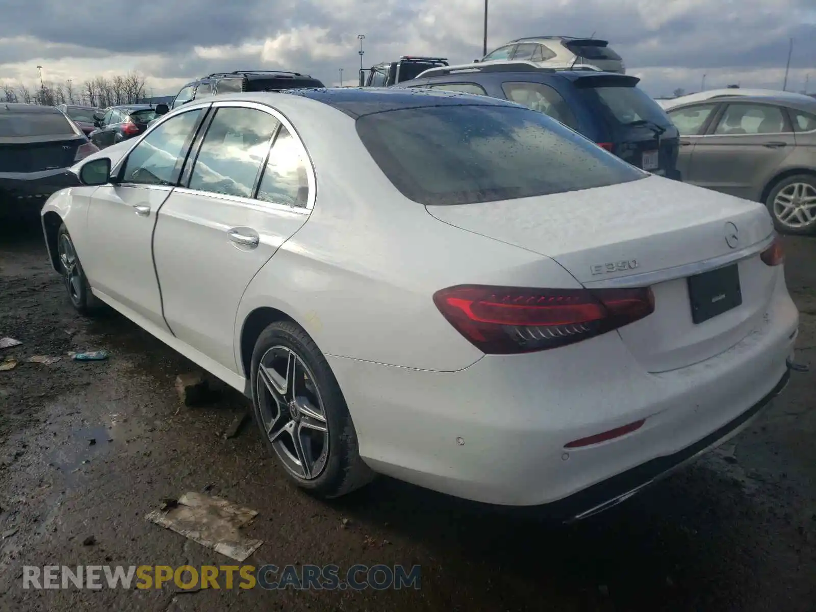 3 Photograph of a damaged car W1KZF8EB3MA901982 MERCEDES-BENZ E CLASS 2021