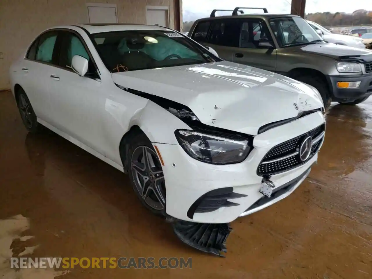 1 Photograph of a damaged car W1KZF8EB3MA929507 MERCEDES-BENZ E-CLASS 2021