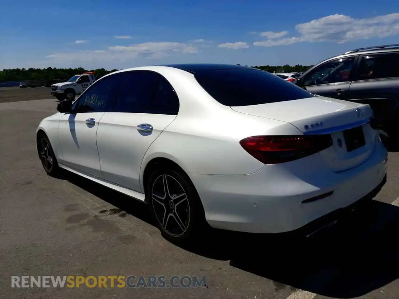 3 Photograph of a damaged car W1KZF8EB6MA922518 MERCEDES-BENZ E-CLASS 2021