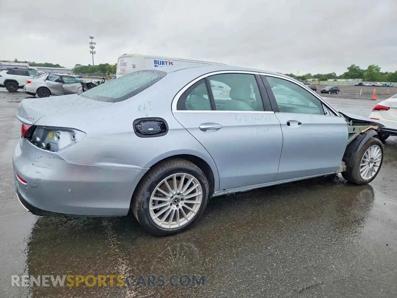 3 Photograph of a damaged car W1KZF8EB6MA922552 MERCEDES-BENZ E-CLASS 2021