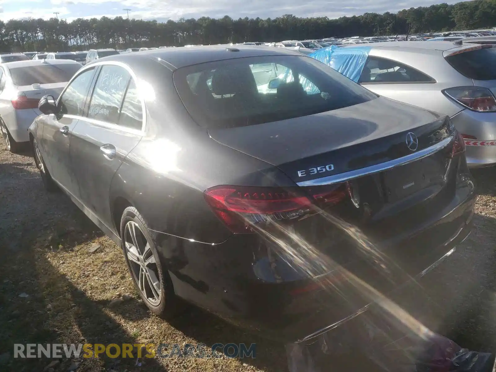 3 Photograph of a damaged car W1KZF8EB8MA981652 MERCEDES-BENZ E-CLASS 2021