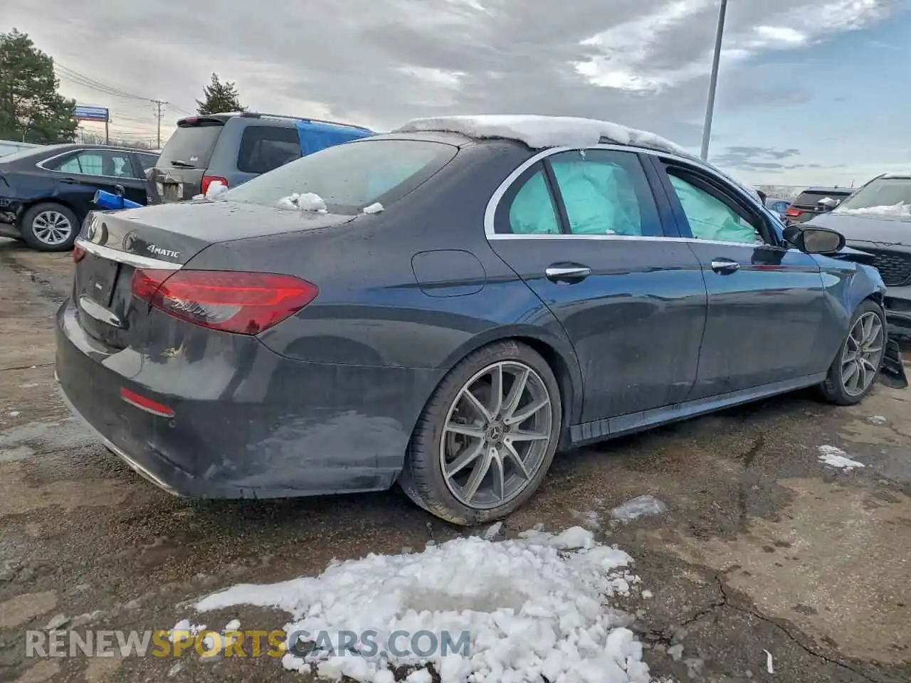 3 Photograph of a damaged car W1KZF8EB9MA969008 MERCEDES-BENZ E-CLASS 2021