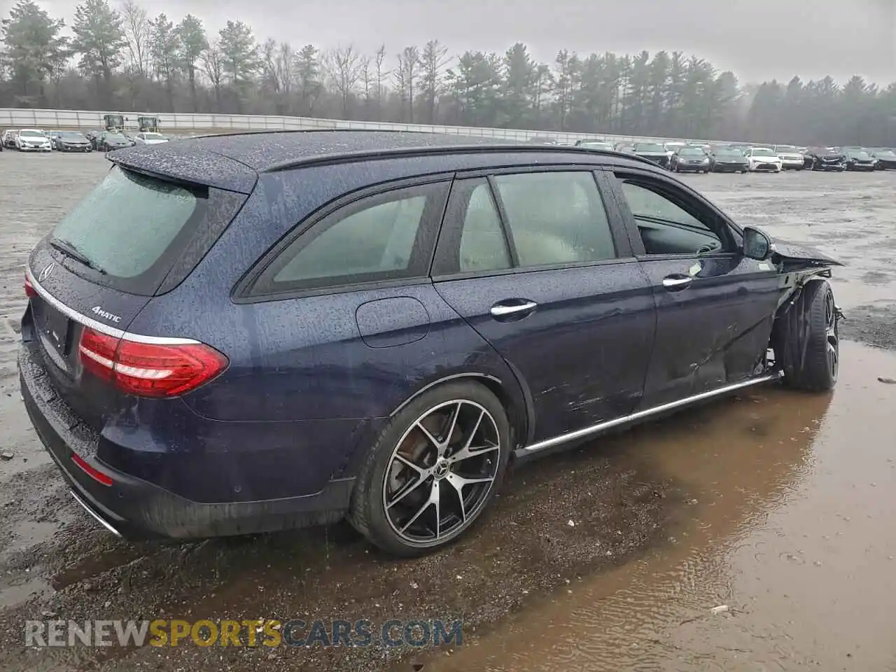3 Photograph of a damaged car W1KZH6AB1MA975275 MERCEDES-BENZ E-CLASS 2021