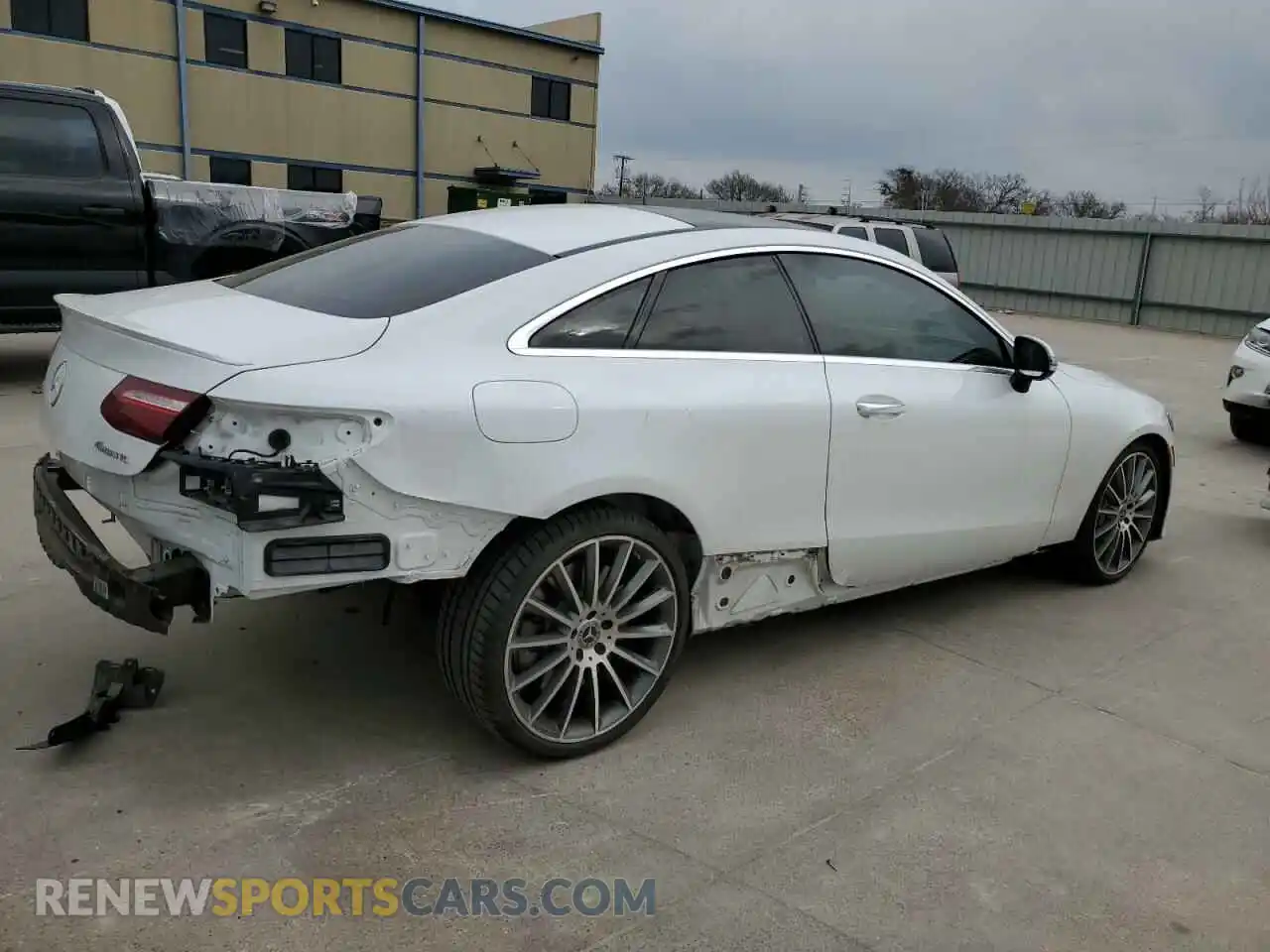 3 Photograph of a damaged car W1K1J5KB3NF183367 MERCEDES-BENZ E-CLASS 2022