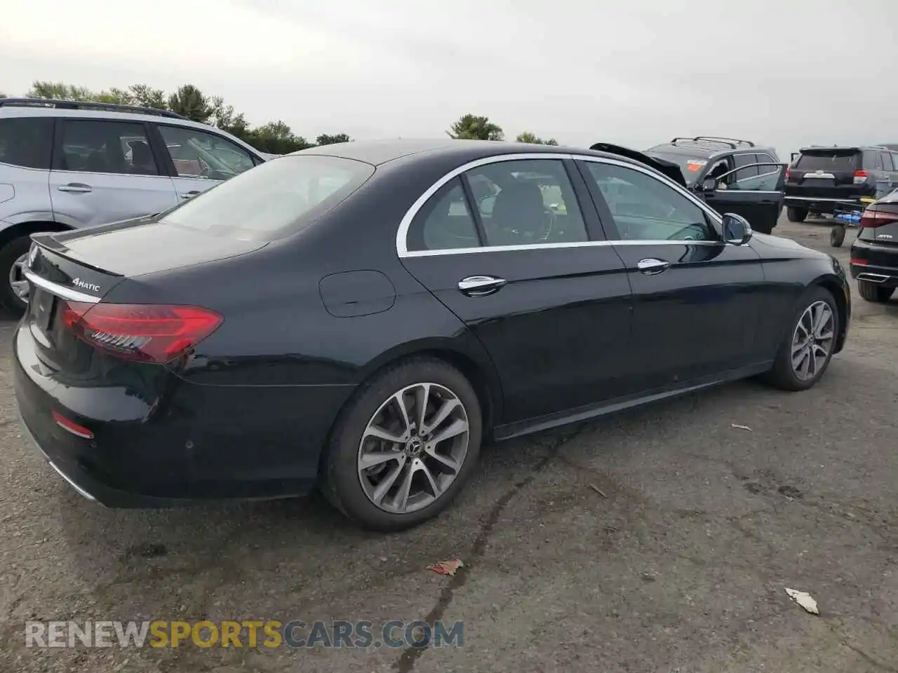 3 Photograph of a damaged car W1KZF5KB5NB036074 MERCEDES-BENZ E-CLASS 2022