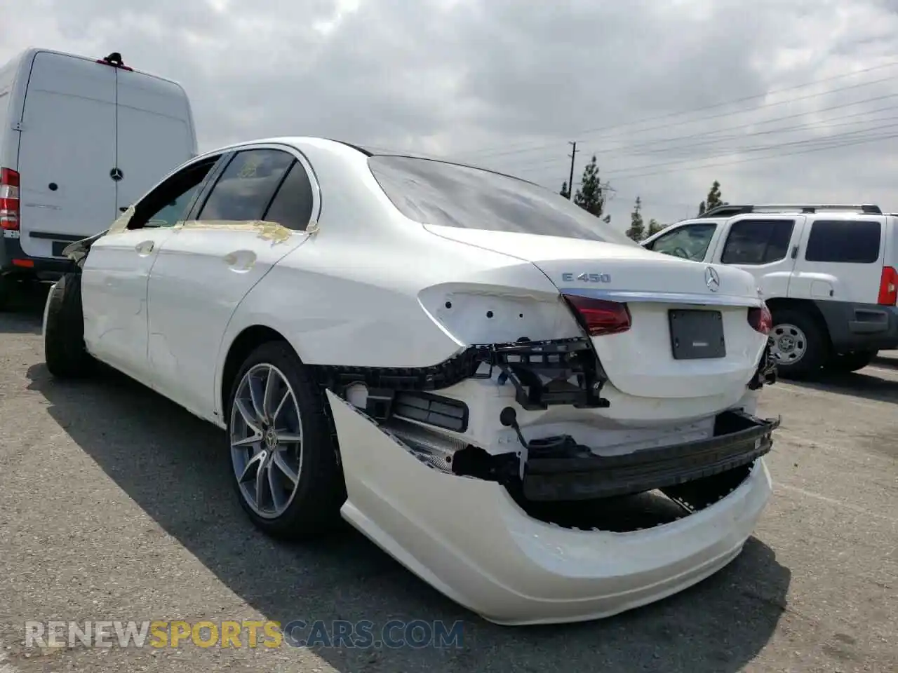 3 fotografías del automóvil dañado W1KZF5KB7NB010821 MERCEDES-BENZ E-CLASS 2022