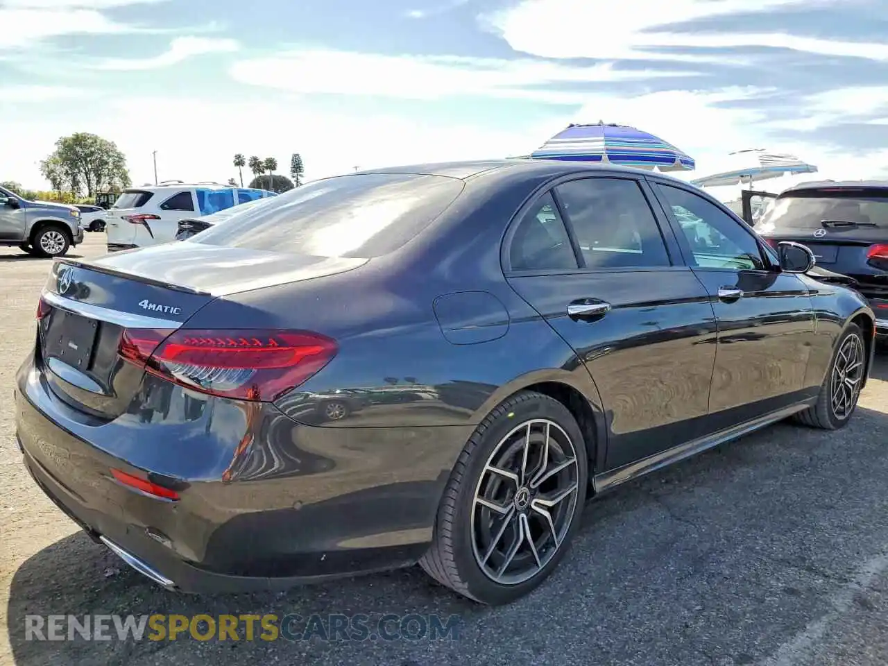 3 Photograph of a damaged car W1KZF5KB8NB038174 MERCEDES-BENZ E-CLASS 2022