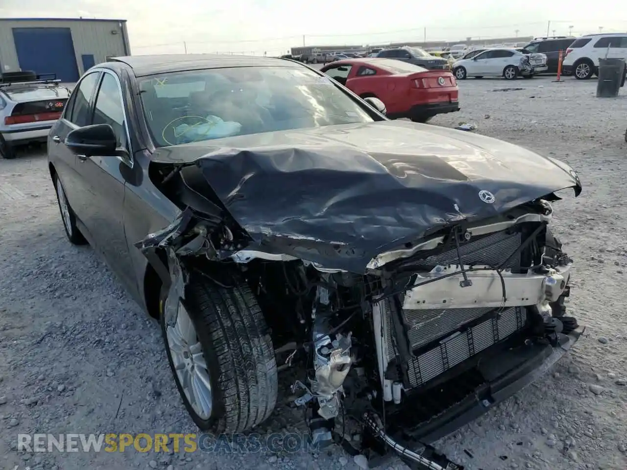 1 Photograph of a damaged car W1KZF5KB8NB084605 MERCEDES-BENZ E-CLASS 2022