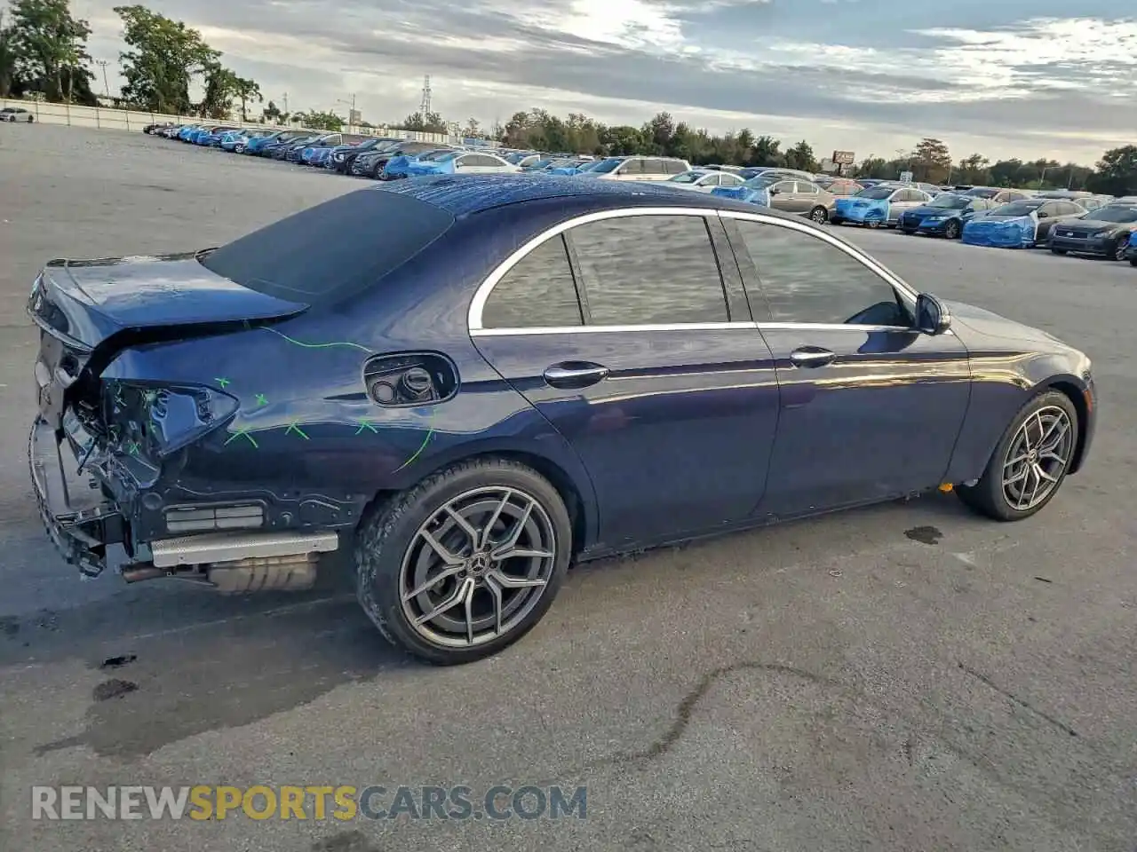 3 Photograph of a damaged car W1KZF8DB1NB076800 MERCEDES-BENZ E-CLASS 2022