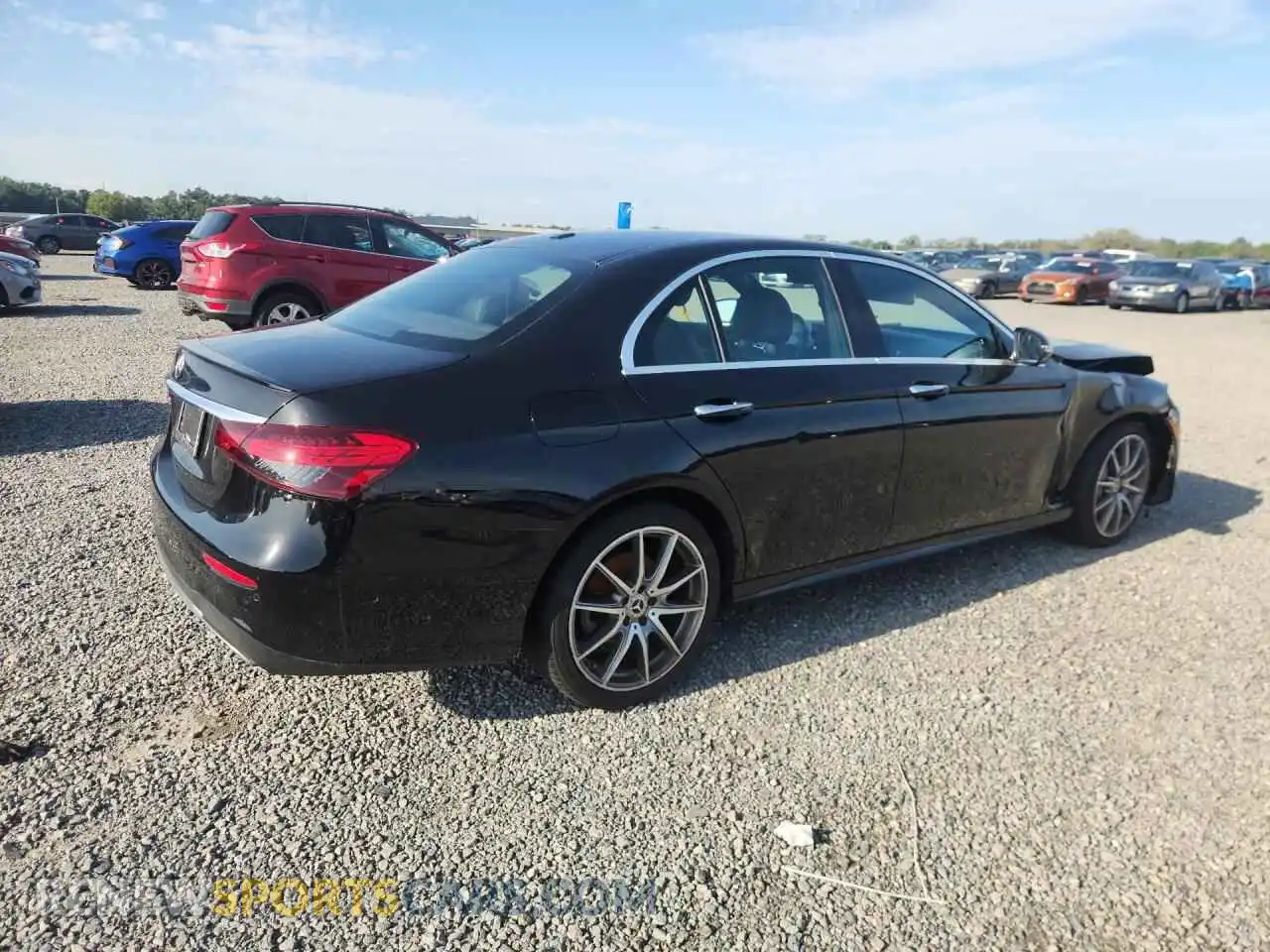 3 fotografías del automóvil dañado W1KZF8DB3NB018896 MERCEDES-BENZ E-CLASS 2022