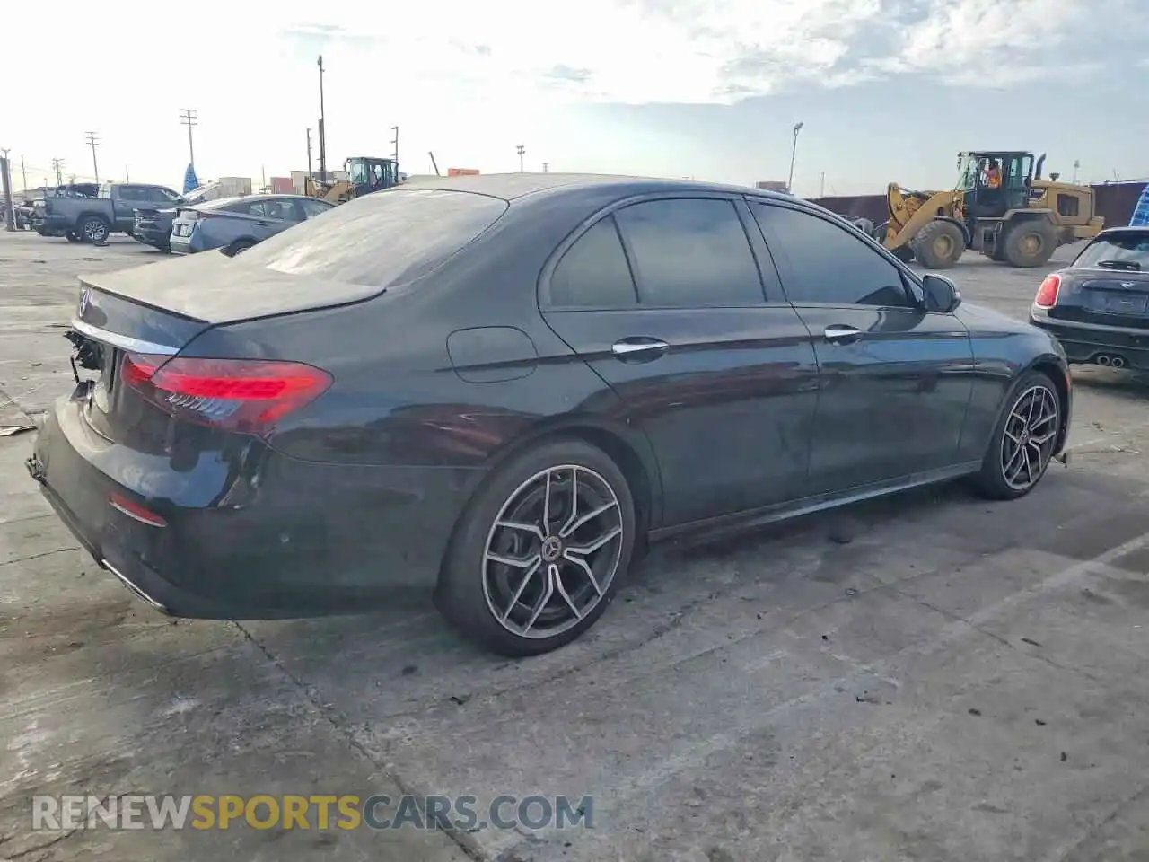 3 fotografías del automóvil dañado W1KZF8DB3NB096644 MERCEDES-BENZ E-CLASS 2022