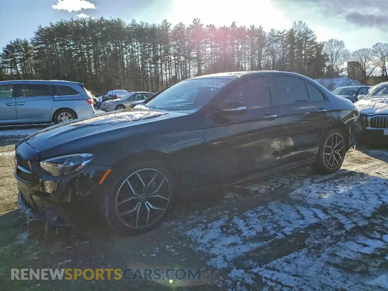 1 Photograph of a damaged car W1KZF8DB3NB098457 MERCEDES-BENZ E-CLASS 2022