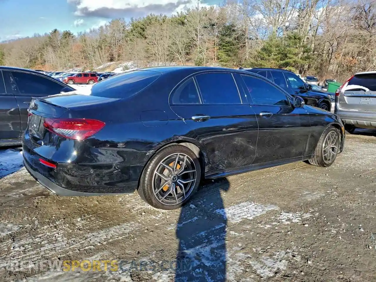 3 Photograph of a damaged car W1KZF8DB3NB098457 MERCEDES-BENZ E-CLASS 2022