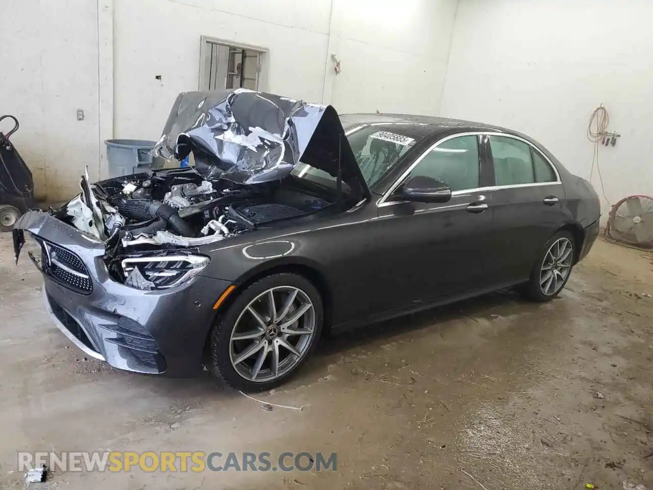 1 Photograph of a damaged car W1KZF8DB5NB087296 MERCEDES-BENZ E-CLASS 2022