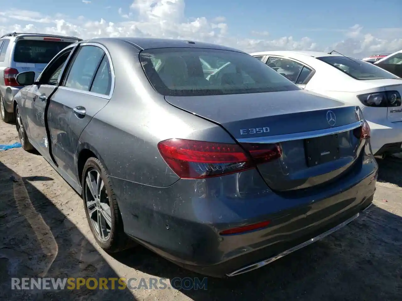3 Photograph of a damaged car W1KZF8DB6NB057109 MERCEDES-BENZ E-CLASS 2022