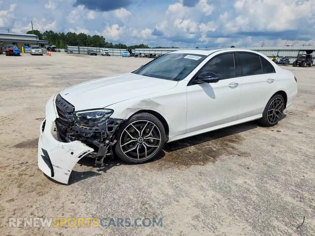 1 Photograph of a damaged car W1KZF8DB9NB043284 MERCEDES-BENZ E-CLASS 2022