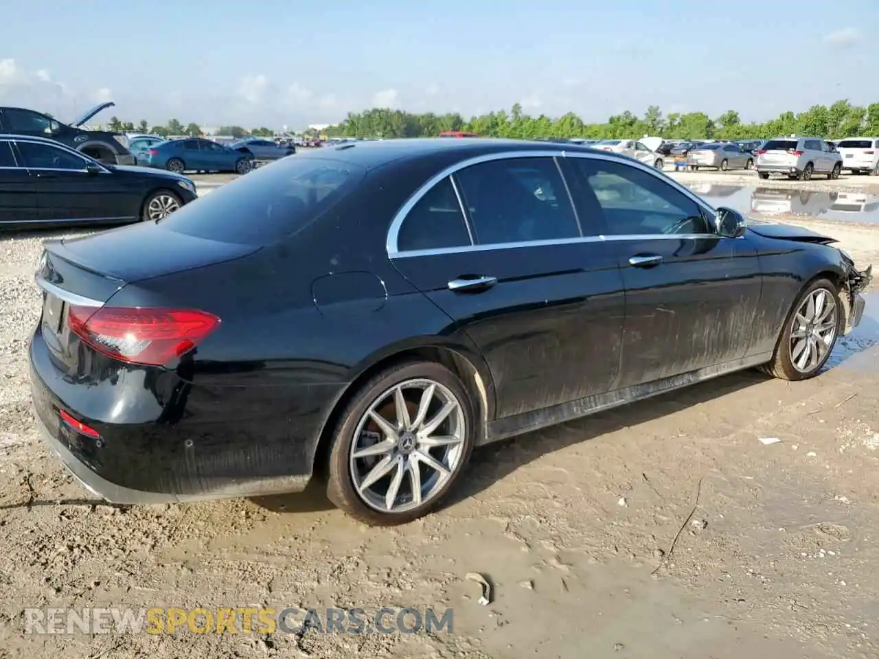 3 Фотография поврежденного автомобиля W1KZF8DB9NB076480 MERCEDES-BENZ E-CLASS 2022