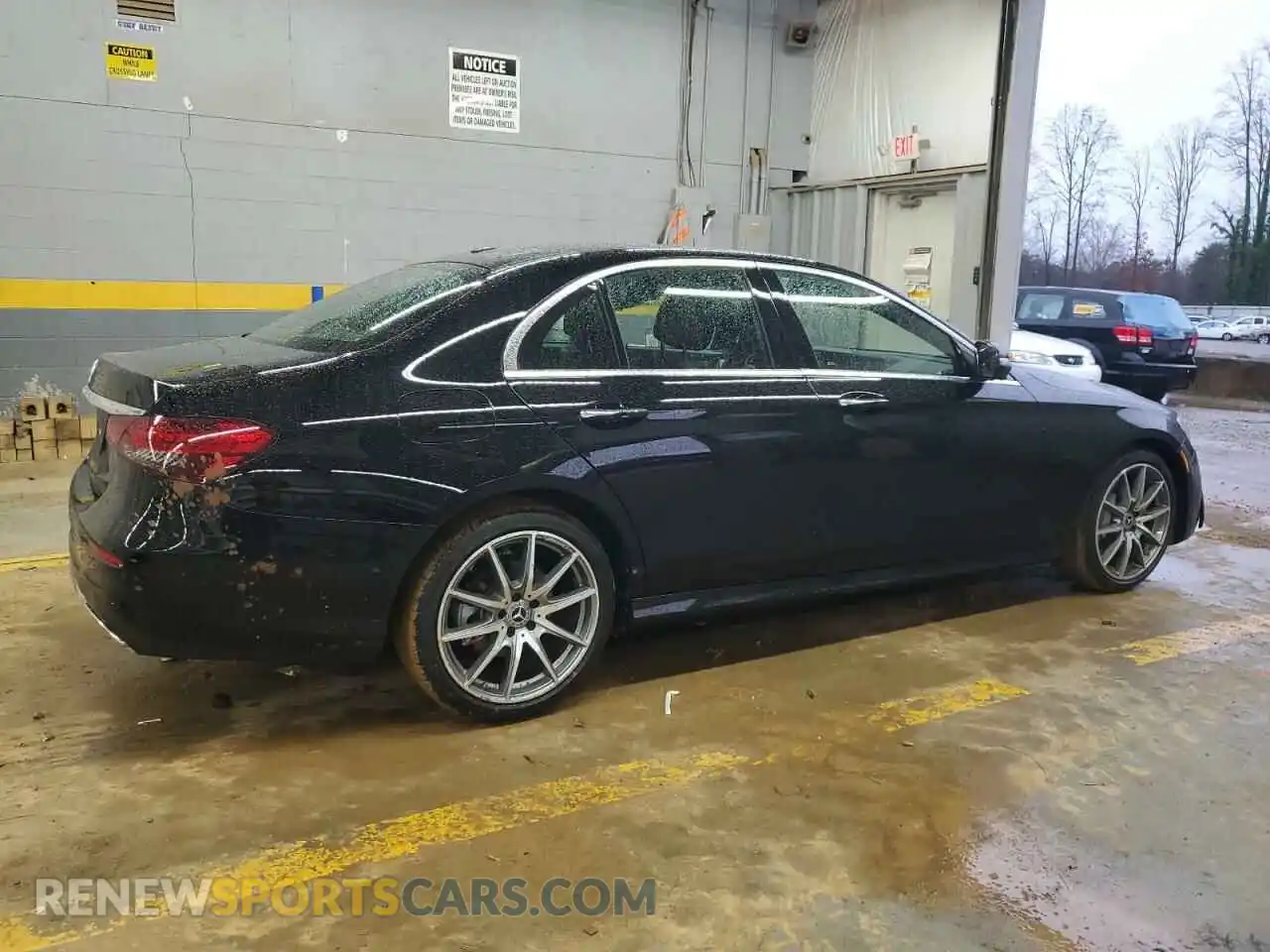 3 Фотография поврежденного автомобиля W1KZF8DB9NB089343 MERCEDES-BENZ E-CLASS 2022