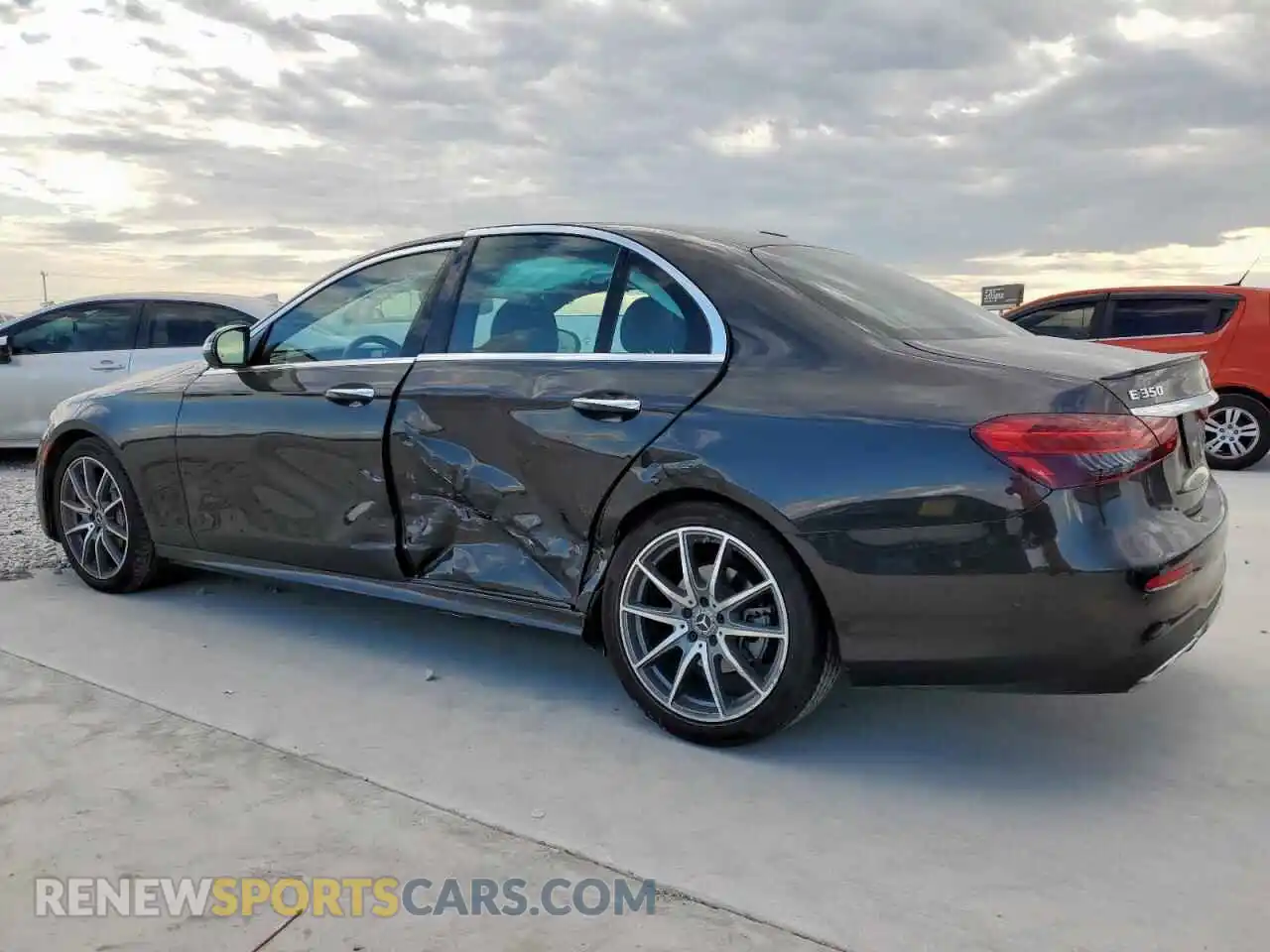 2 Photograph of a damaged car W1KZF8DBXNB050194 MERCEDES-BENZ E-CLASS 2022